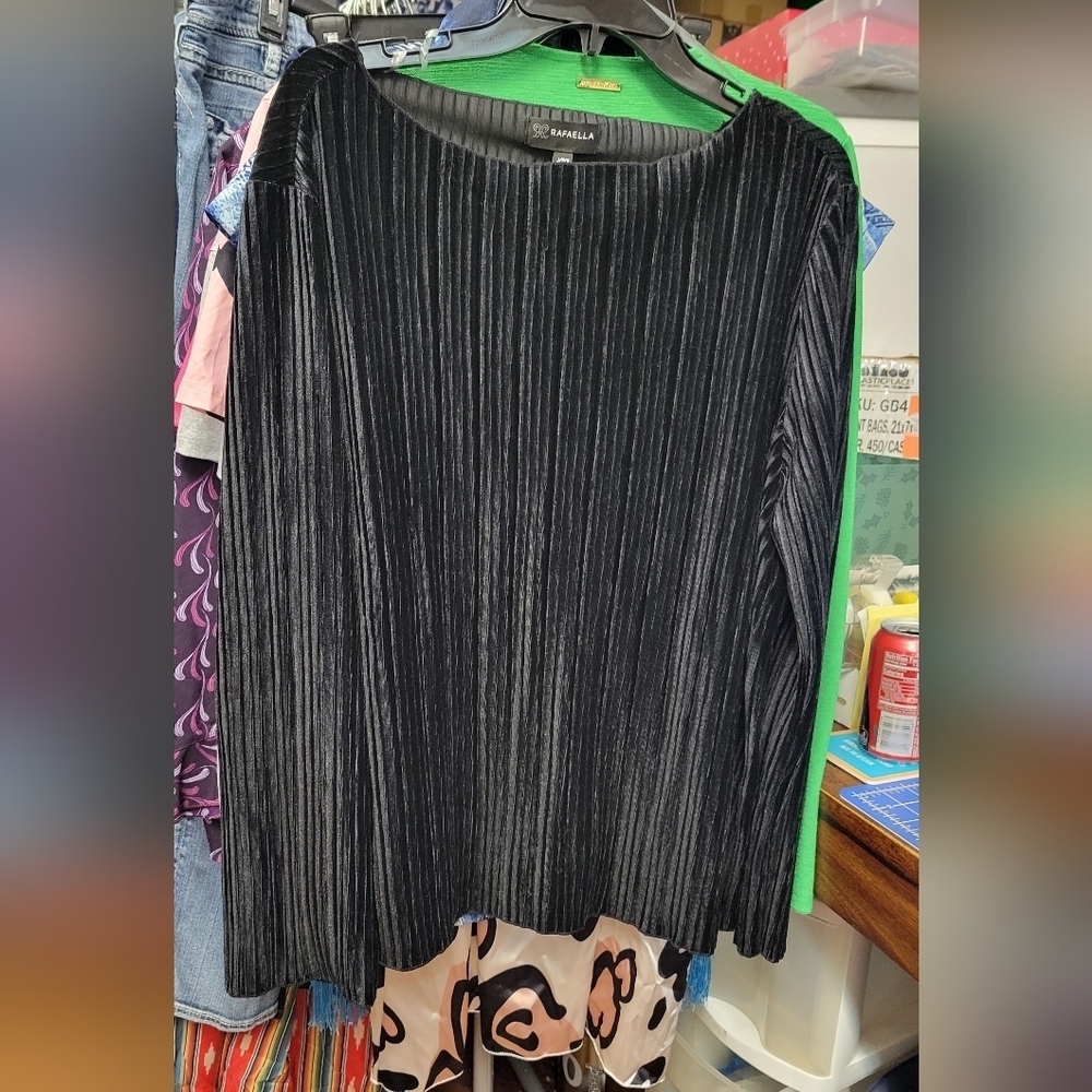 Rafaella Black Pleated Velvety Top Long Sleeve MSRP $59